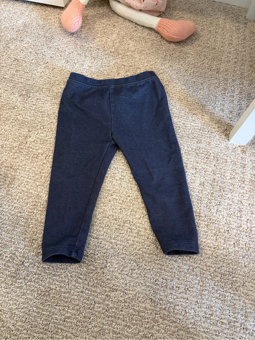(5 for $35) GAP Navy Textured Knit Leggings